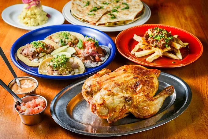 異国情緒たっぷり！「メキシカン酒場」【ゴールデンチキン】