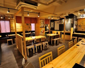 餃子酒場ちゃおまる店内